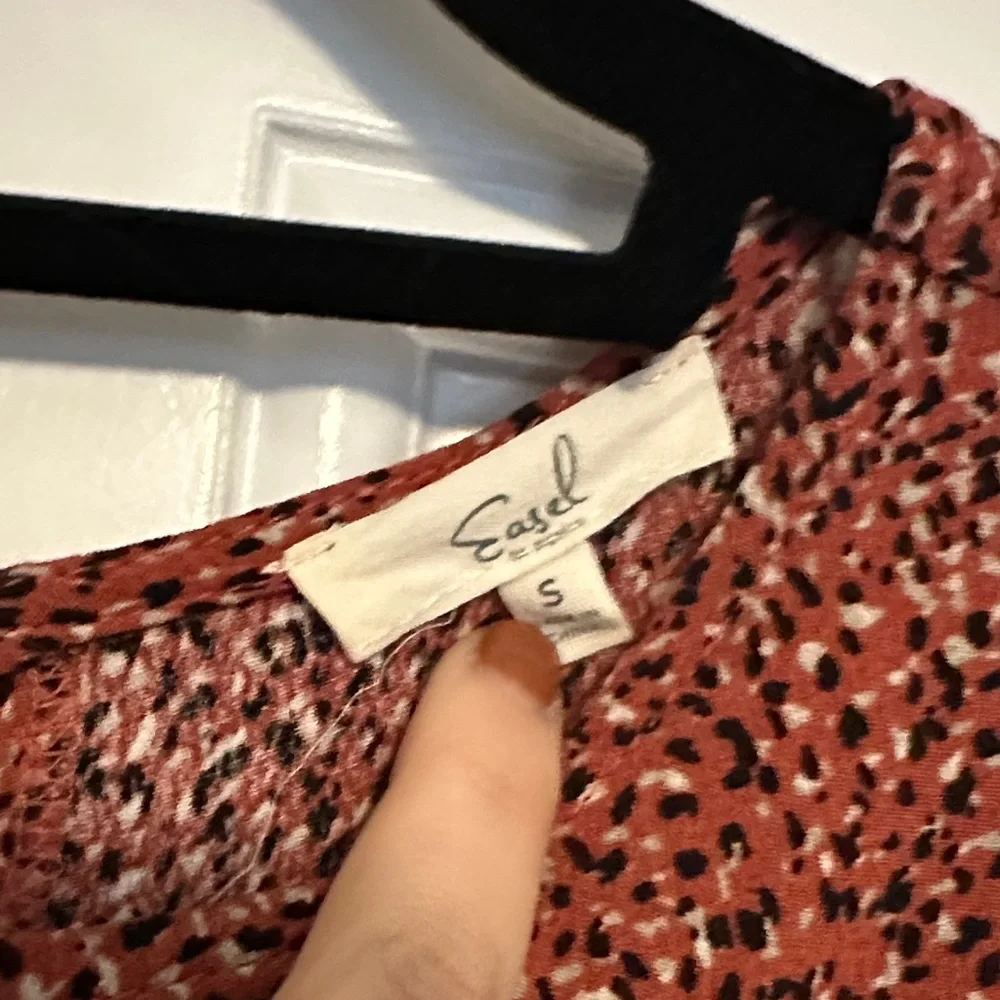 Pinkblush Rust Printed Tiered Maternity Midi Dress - Picture 3 of 4